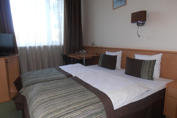 Sky-High Airport Hotel (Riga)
